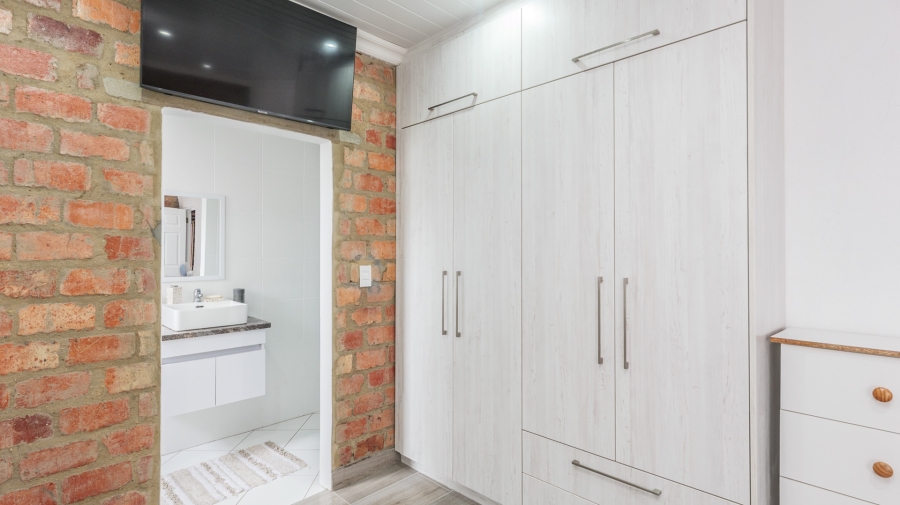 3 Bedroom Property for Sale in Bredasdorp Western Cape